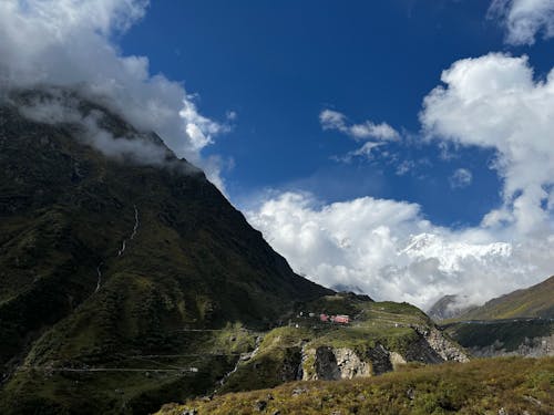 Ingyenes stockfotó fehér felhők, festői, hegy témában Stockfotó