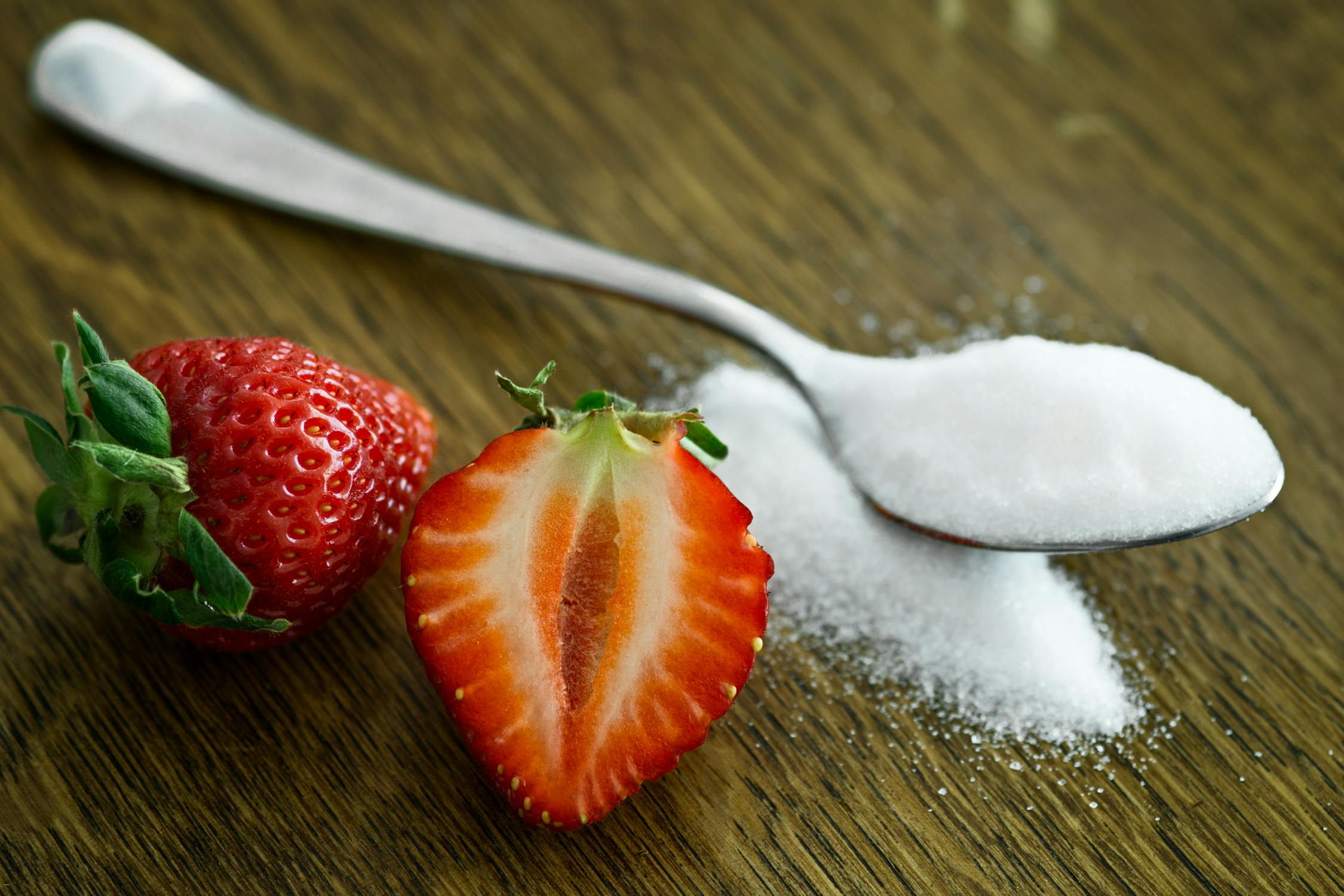 Source: https://www.pexels.com/photo/strawberry-beside-spoon-of-sugar-141815/