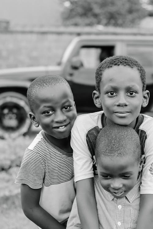 Fotos de stock gratuitas de afroamericano, blanco y negro, chavales