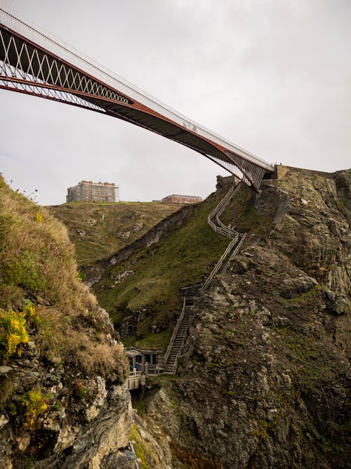Imagine de stoc gratuită din Anglia, fotografiere verticală, podul castelului tintagel