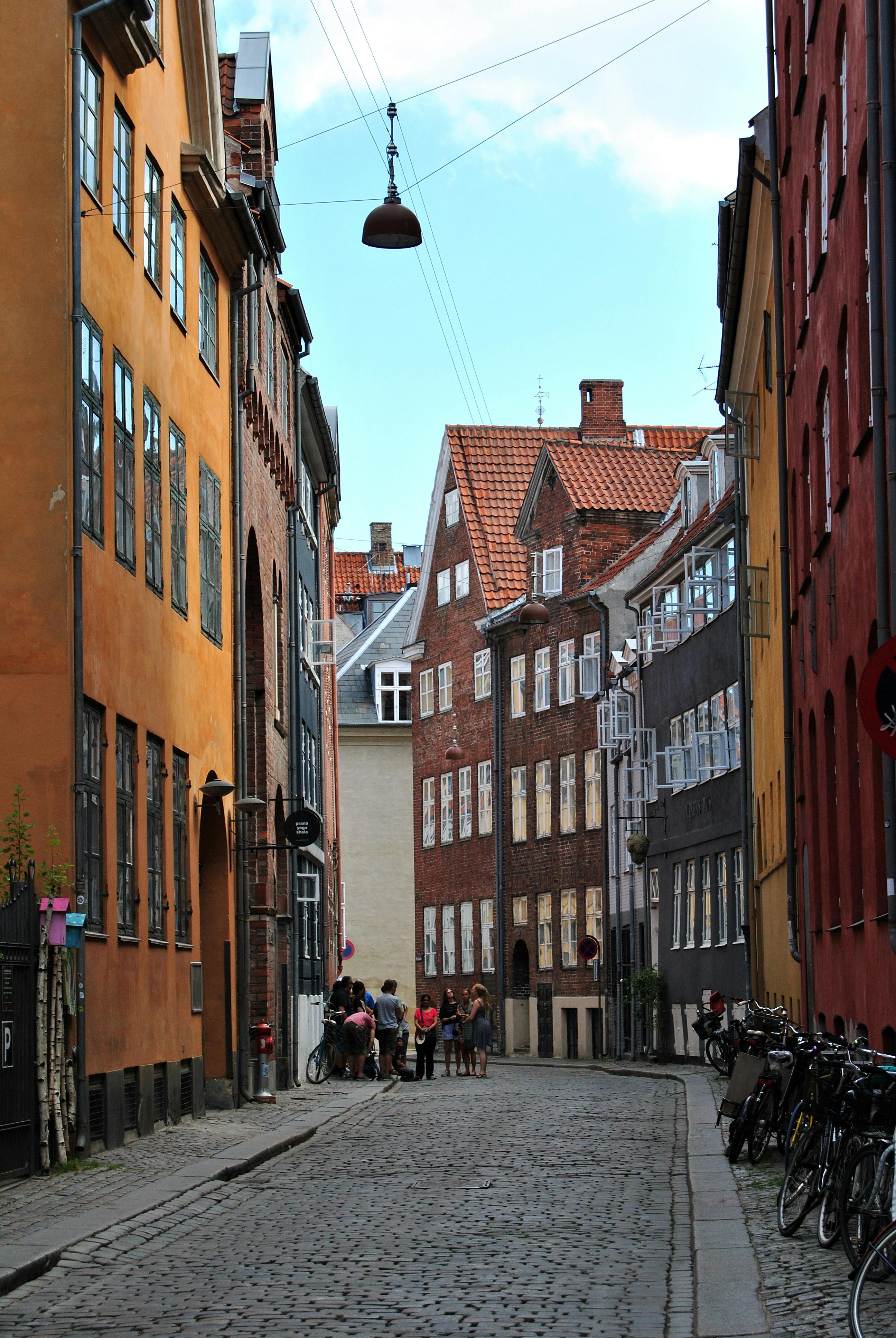 free-stock-photo-of-buildings-calm-cobblestone-street