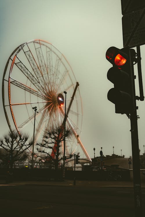 Fotos de stock gratuitas de atracción de feria, luz de freno, luz roja