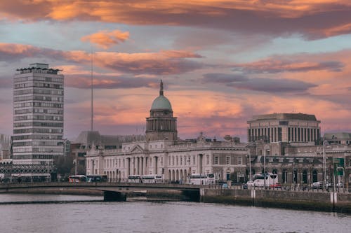Безкоштовне стокове фото на тему «будівлі, Дублін, Захід сонця»