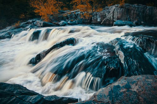 gratis Landschapsfoto Van Watervallen Stockfoto
