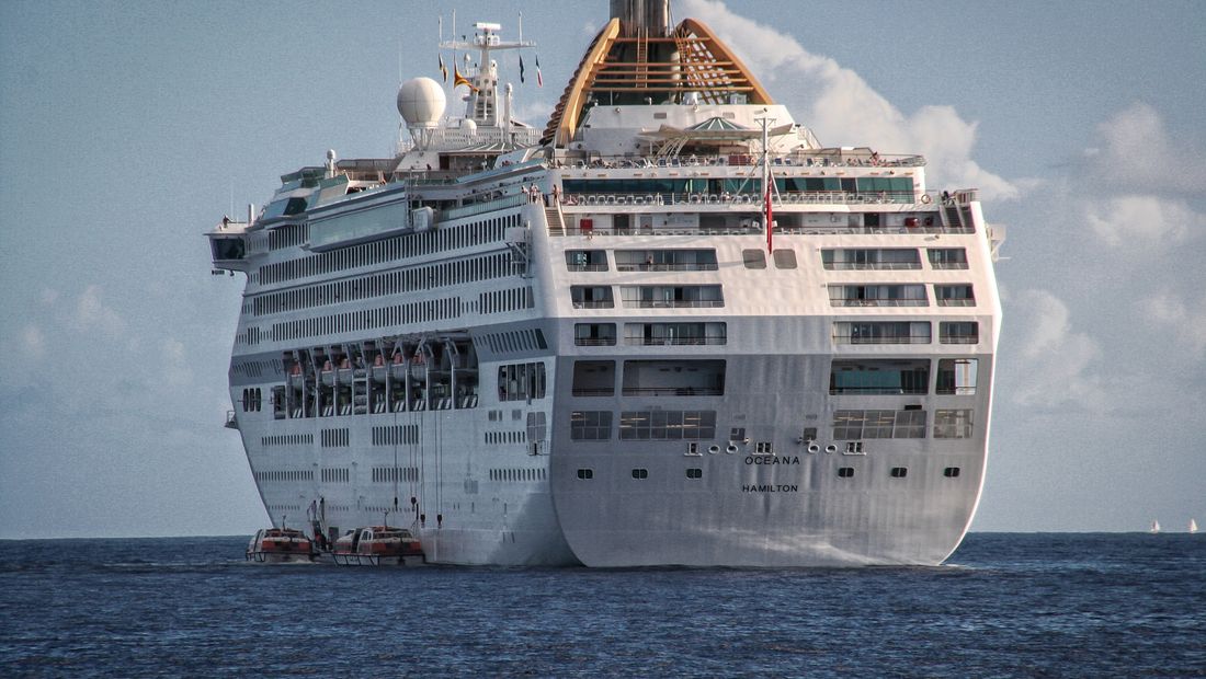 Ocean liner ou expedition ship : Hurtigruten cible un autre voyageur que les mastodontes.