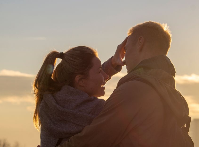 video chat online dating safety meeting in person