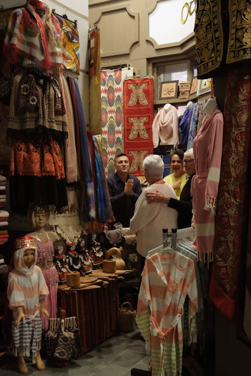 Foto profissional grátis de bazar, clientes, comerciante