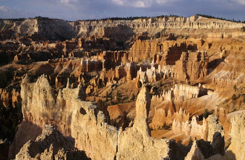 Free Explore the iconic rock formations and scenic vistas of Bryce Canyon National Park in Utah. Stock Photo