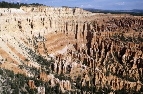 Free A stunning aerial view of the iconic hoodoos in Bryce Canyon, Utah, showcasing dramatic geological formations. Stock Photo