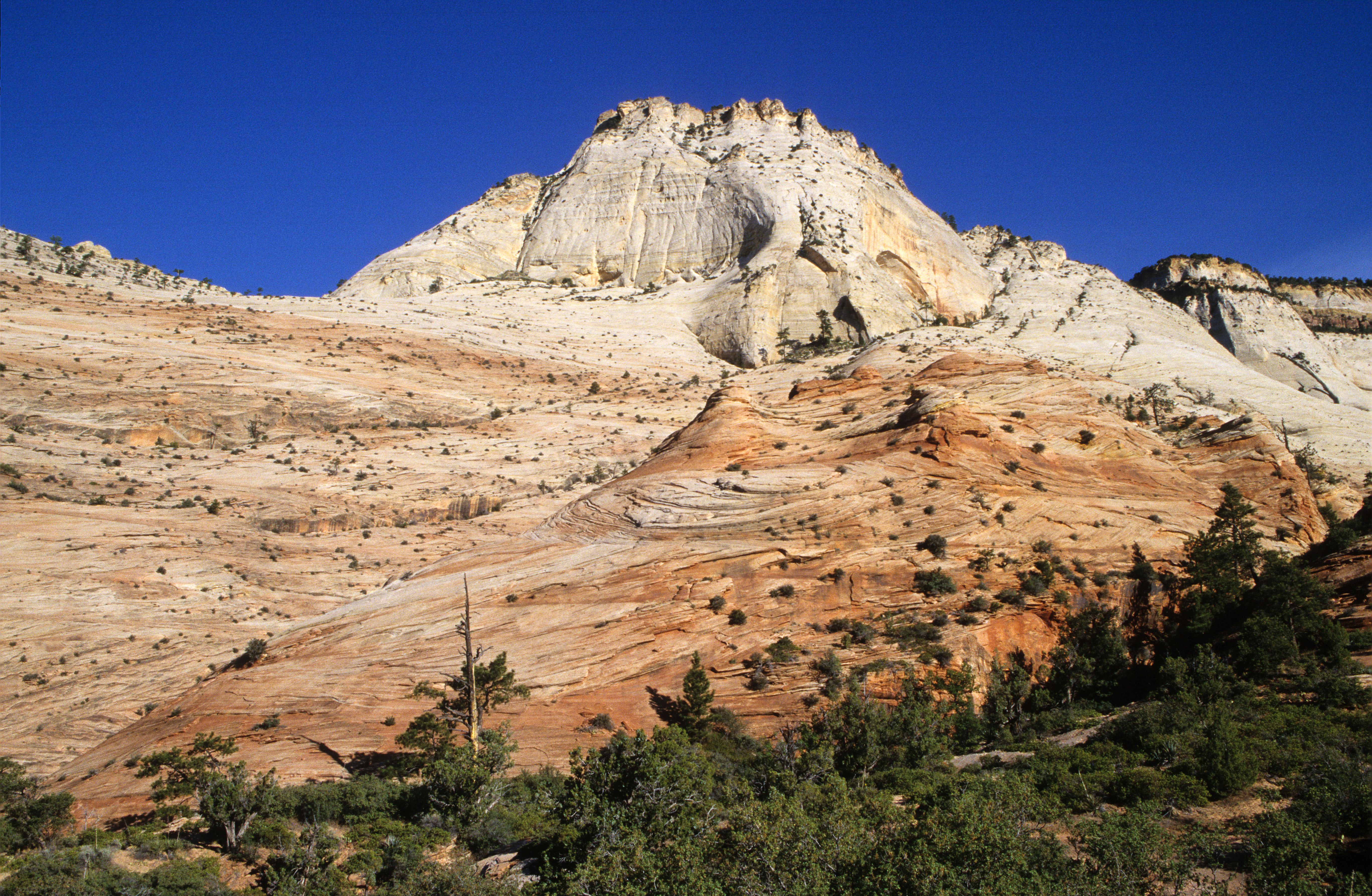 What are common etiquette tips for visiting national parks and wilderness areas in the United States?