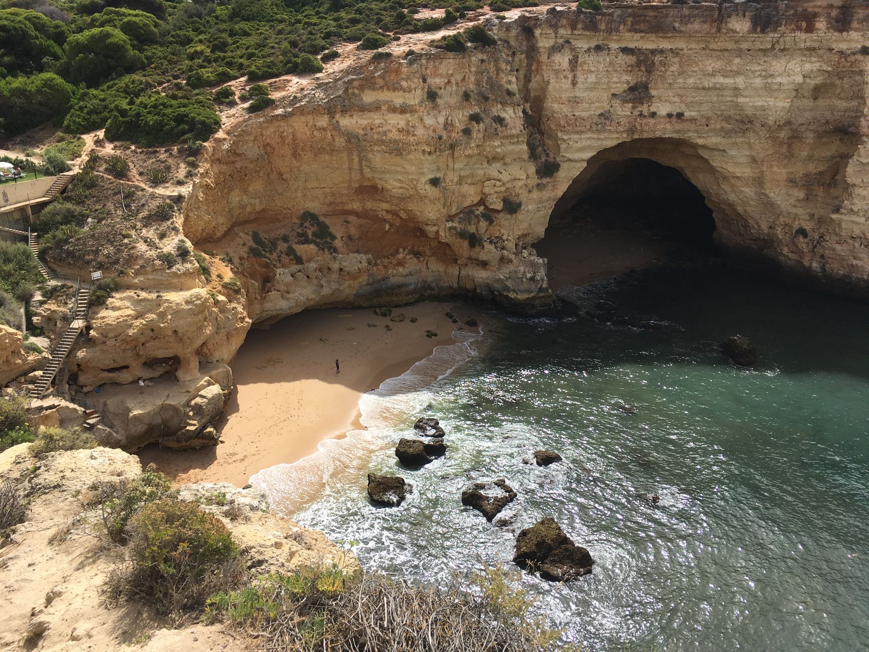 Carvoeiro-Strand ist Austragungsort des Finales der nationalen Futevólei-Meisterschaft