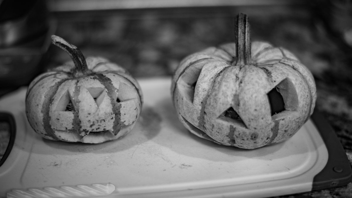 Free Halloween Craft Kits: How to Find Library and Community Pickup Events