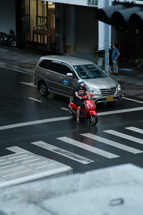 Foto stok gratis city street, jalan-jalan kota, jalur penyeberangan pejalan kaki