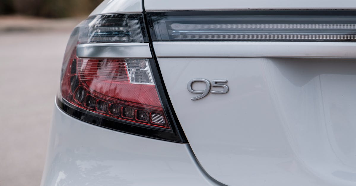 Профессиональные студийные фотографии автомобилей