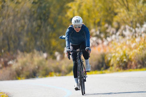 Fotobanka s bezplatnými fotkami na tému bicykel, bicyklovanie, bunda