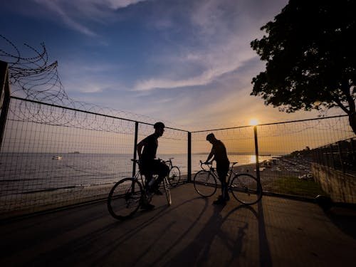 Free gün batımı bisiklet turu Stock Photo