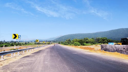 açık hava, asfalt yol içeren Ücretsiz stok fotoğraf