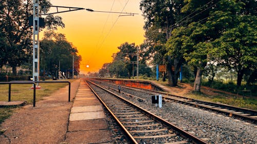 bangriposhi, gün batımı, tren istasyonu içeren Ücretsiz stok fotoğraf