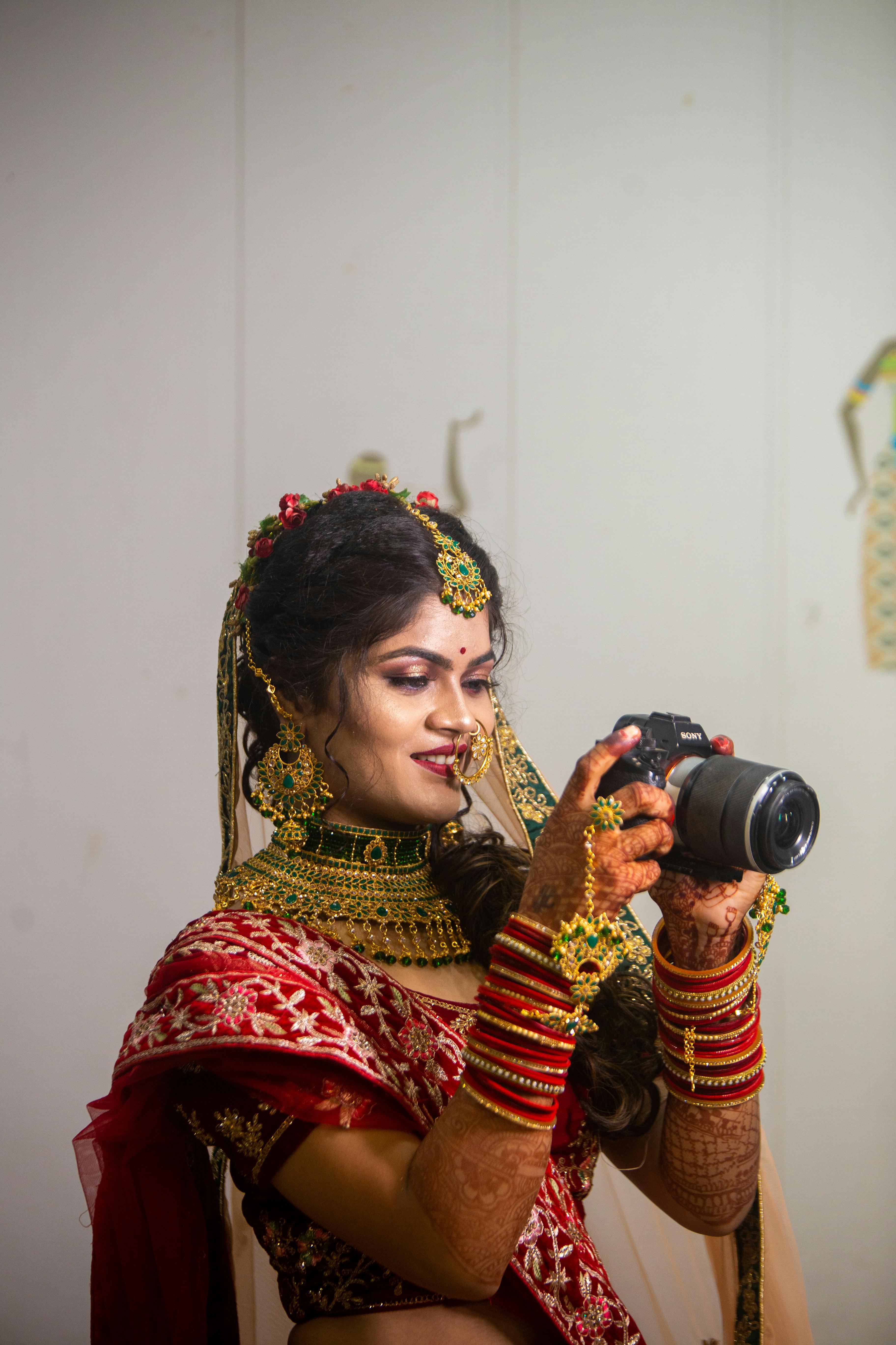 Pin by sj miln on gallari | Indian wedding bride, Bridal photography poses, Bengali  bridal makeup
