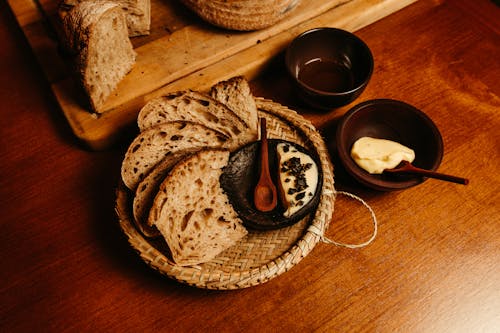 ahşap, çanaklar, ekmek içeren Ücretsiz stok fotoğraf