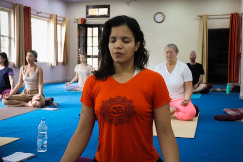 Foto profissional grátis de pranayama yoga ttc