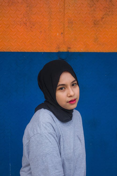 Gratis stockfoto met detailopname, hijab, houding