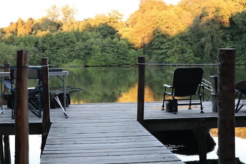 Pontoon Fishin'