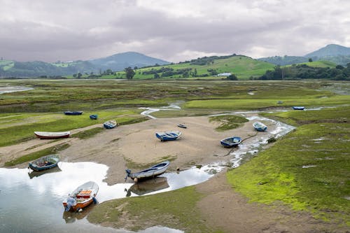 Photos gratuites de bateaux, campagne, échoué