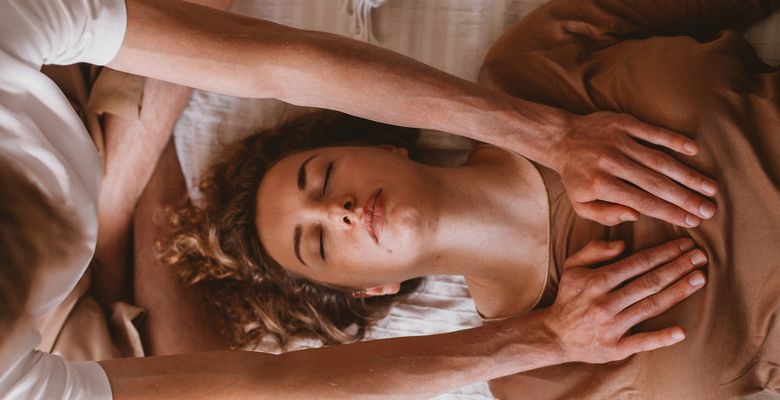 tea bloating cramps water retention herbal wellness