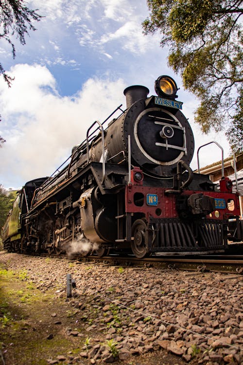 Foto d'estoc gratuïta de entrenar, locomotora, tir vertical