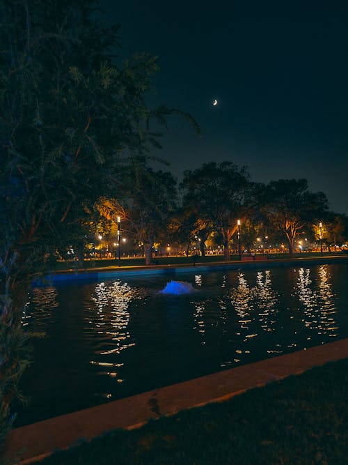 gece fotoğrafçılığı, lunapark, mavi göl içeren Ücretsiz stok fotoğraf
