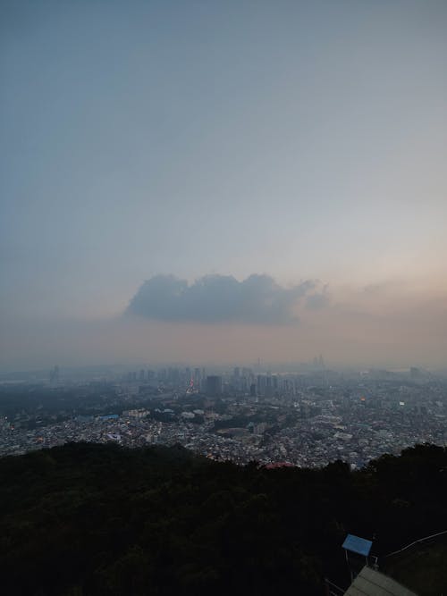 Бесплатное стоковое фото с Аэрофотосъемка, вертикальный выстрел, город
