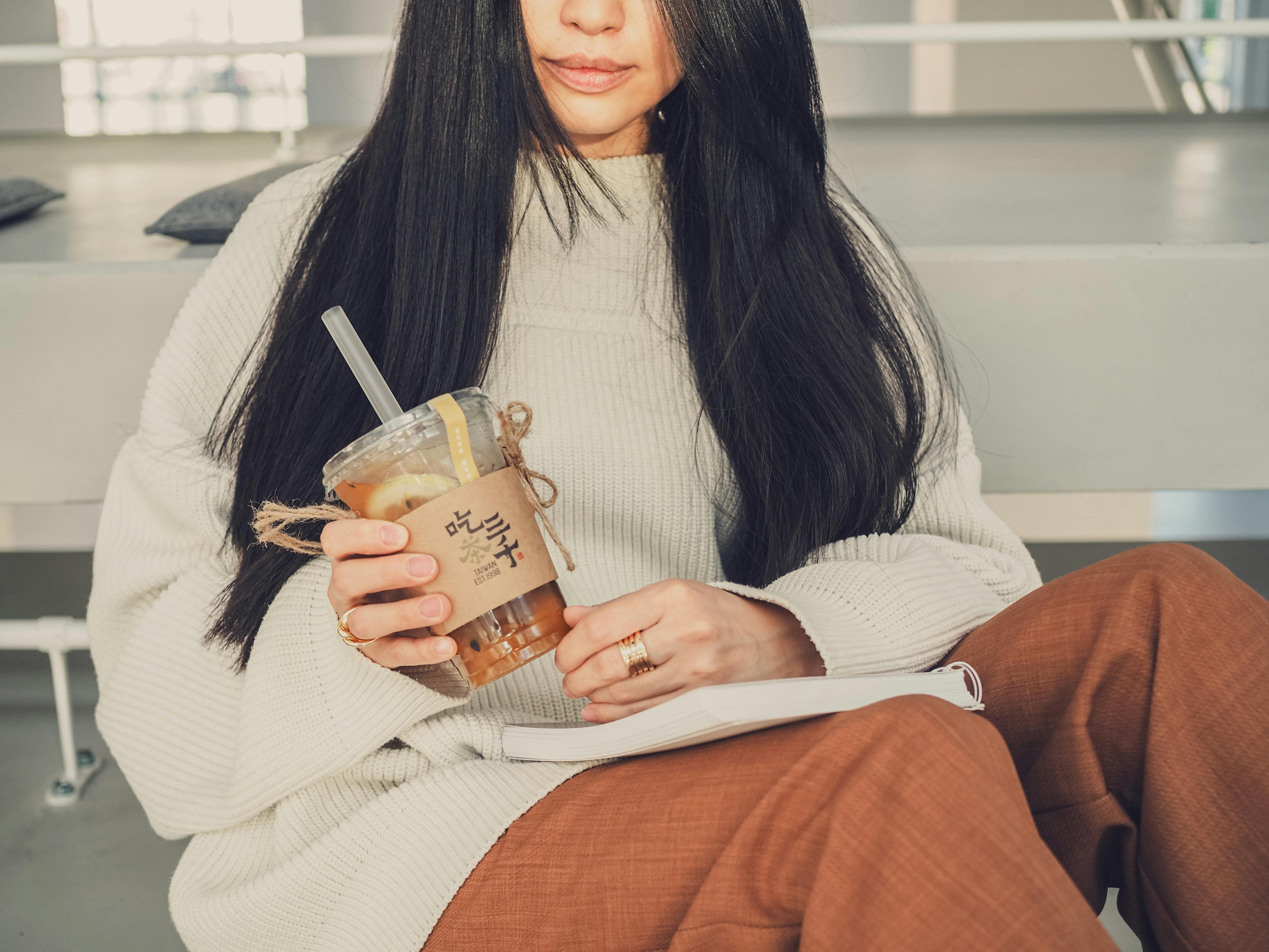 Are humans happy by default?