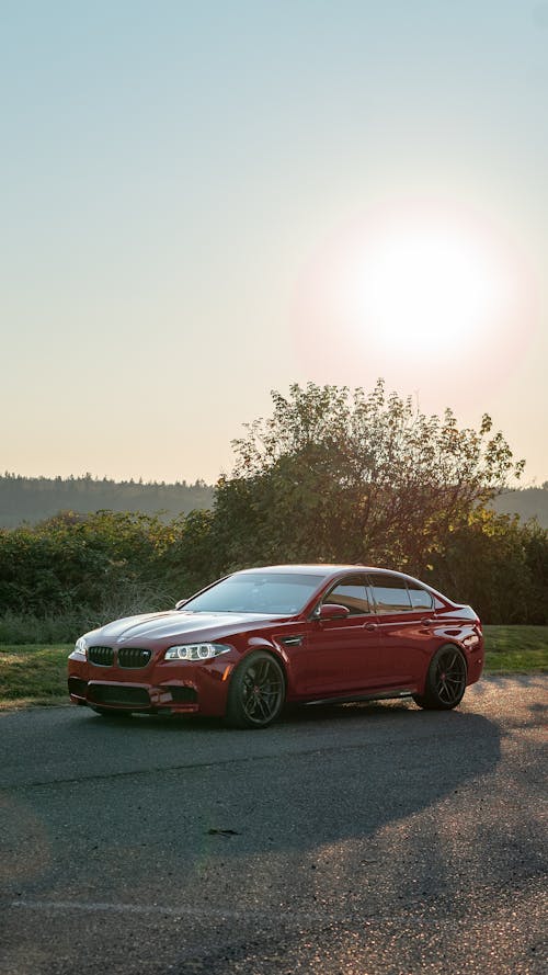 BMW, セダン, 垂直ショットの無料の写真素材