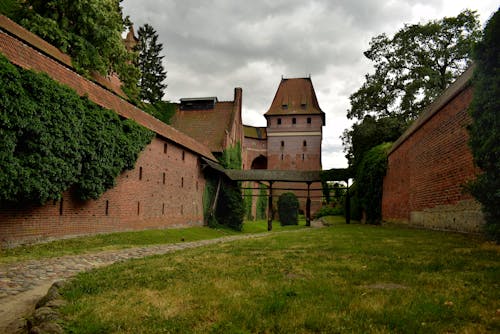 kale, kale duvarları, karanlık içeren Ücretsiz stok fotoğraf