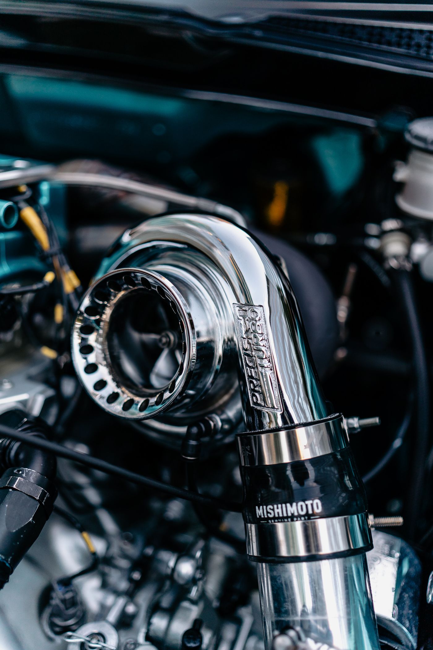 Ultra Racing lower arm bars for planted cornering feel