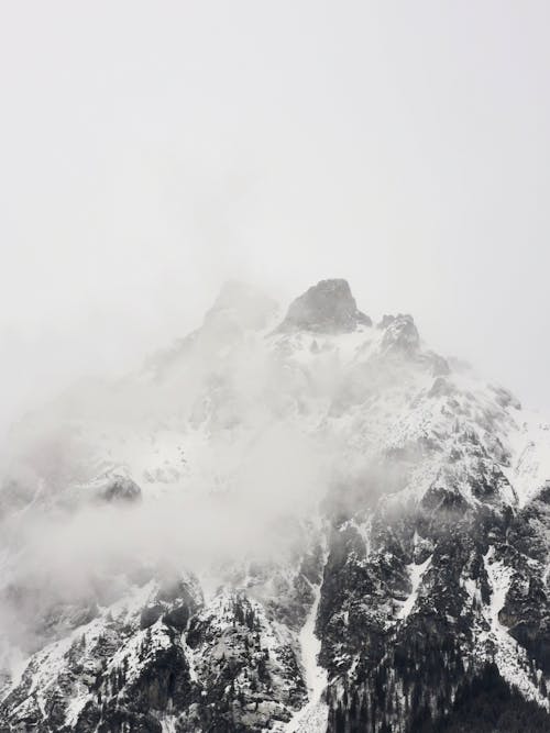 Gratis stockfoto met Alpen, besneeuwd, mist