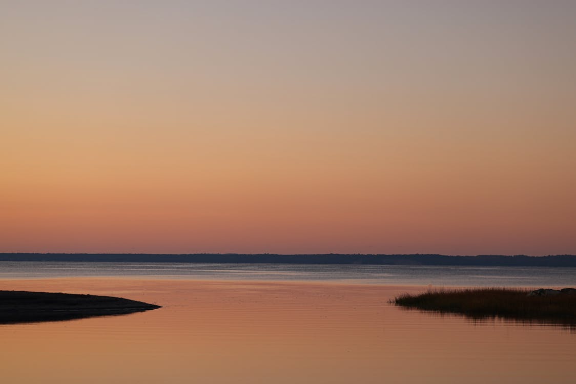 Immagine gratuita di alba, cielo, corpo d'acqua