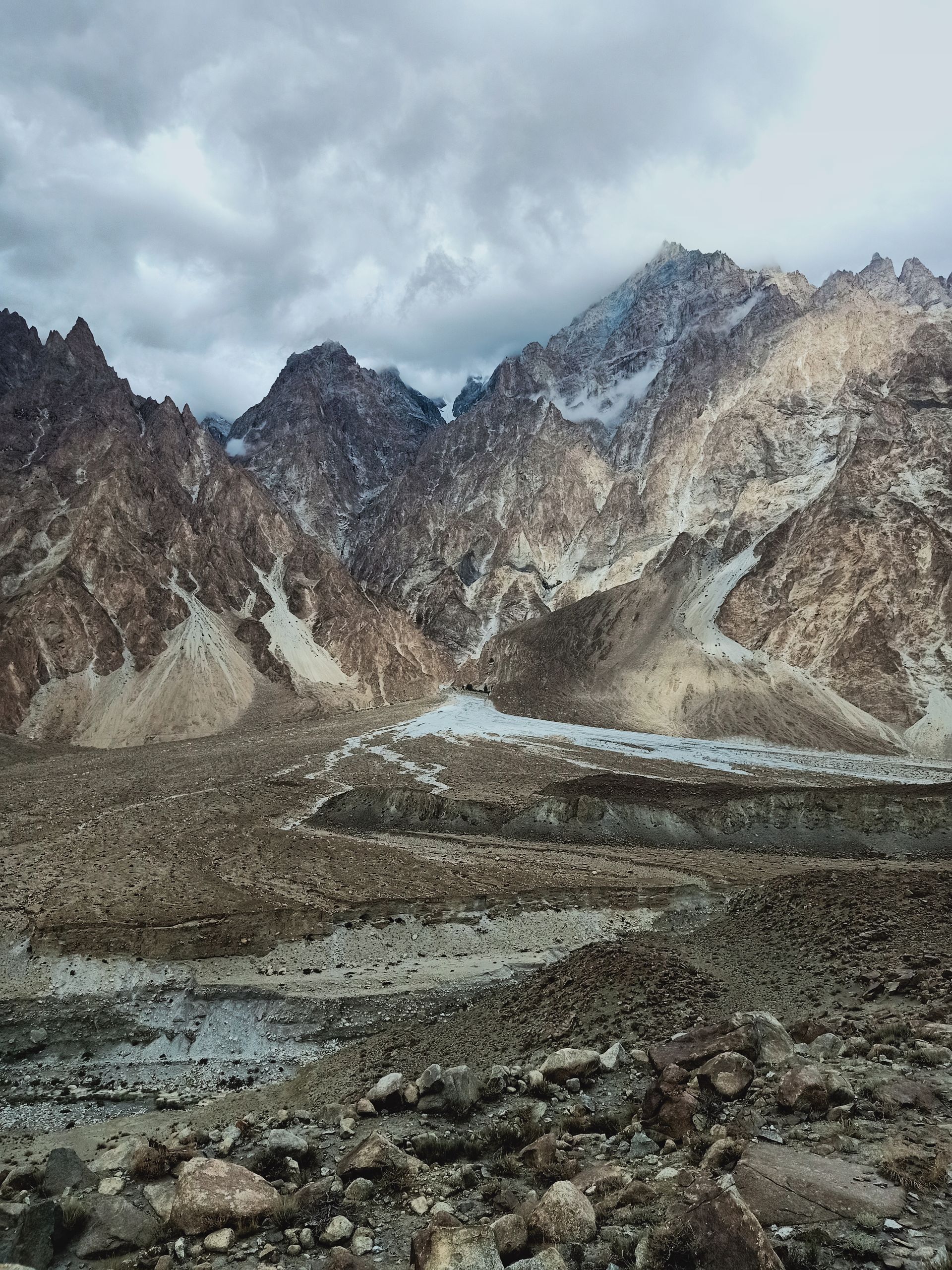 Pakistan — The Karakoram's giants, Hunza valleys & Mughal splendour