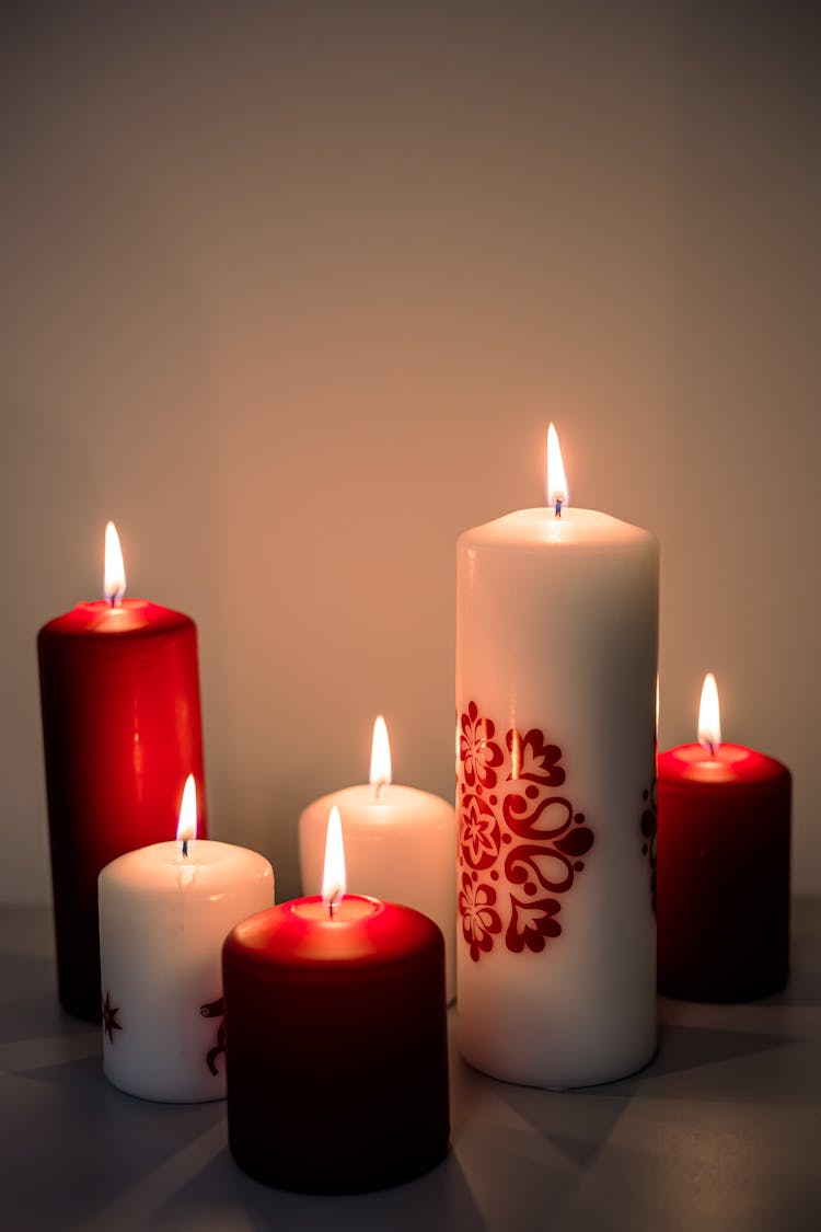 Christmas Red And White Candles With Ornament