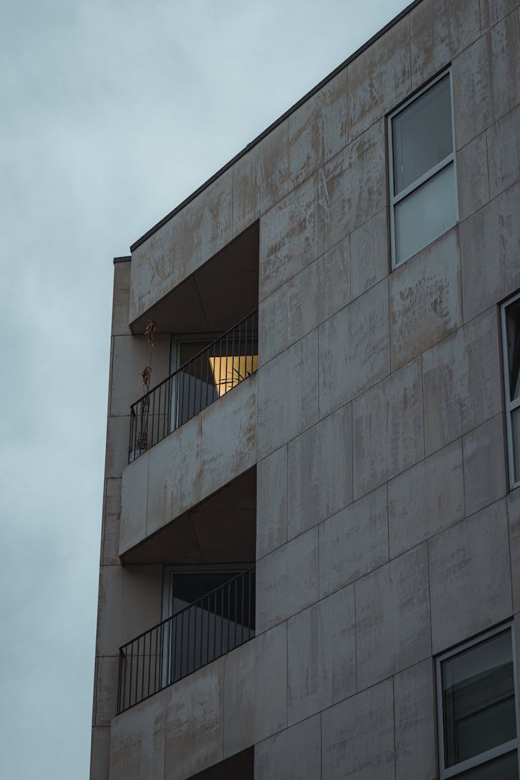 Building Under Clouds