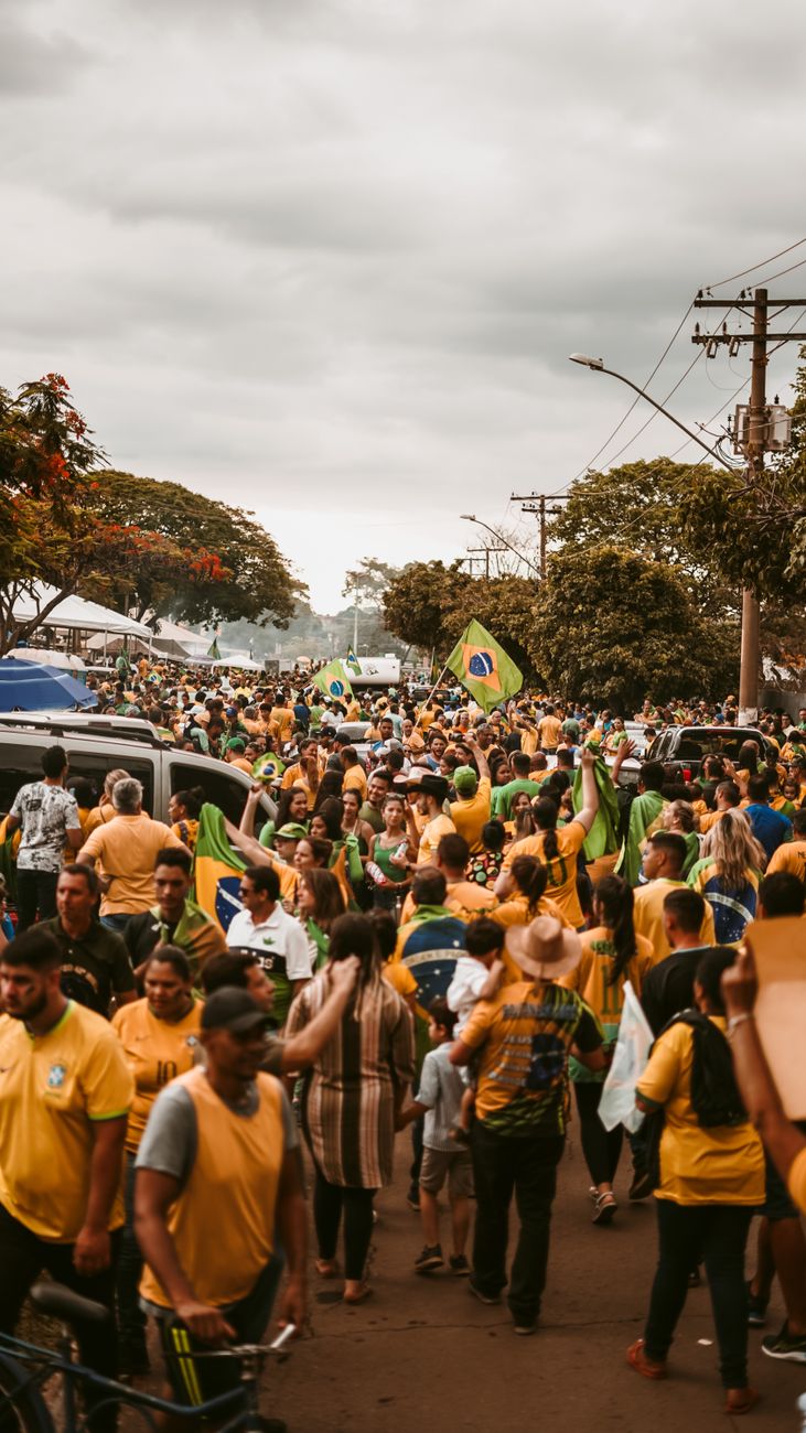 Porque cresce o populismo? Olhem-se ao espelho