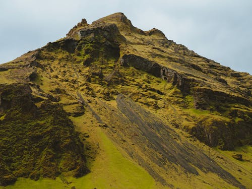 Immagine gratuita di cielo coperto, formazione rocciosa, montagna