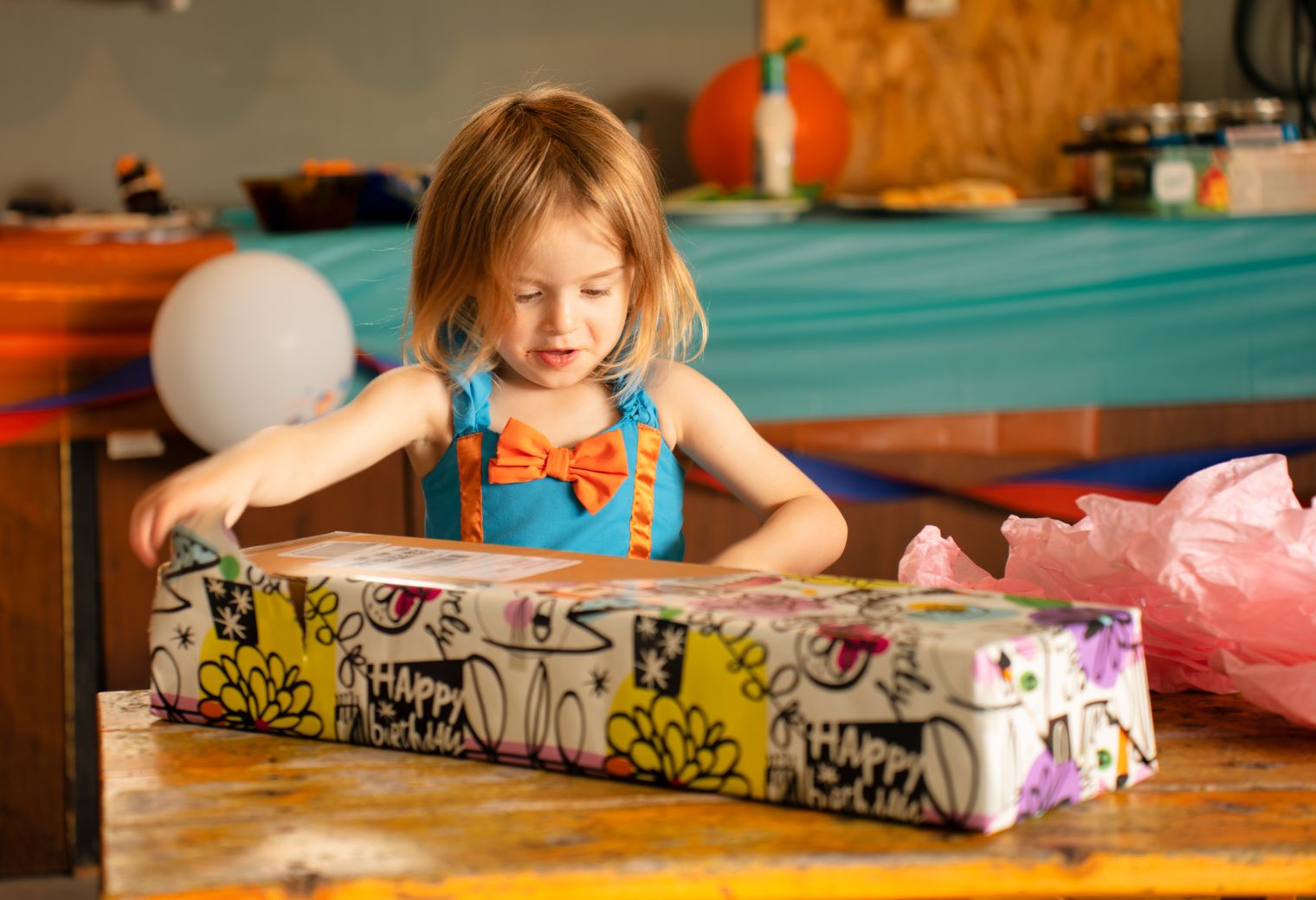 Coalburn — professional packers wrapping and boxing belongings