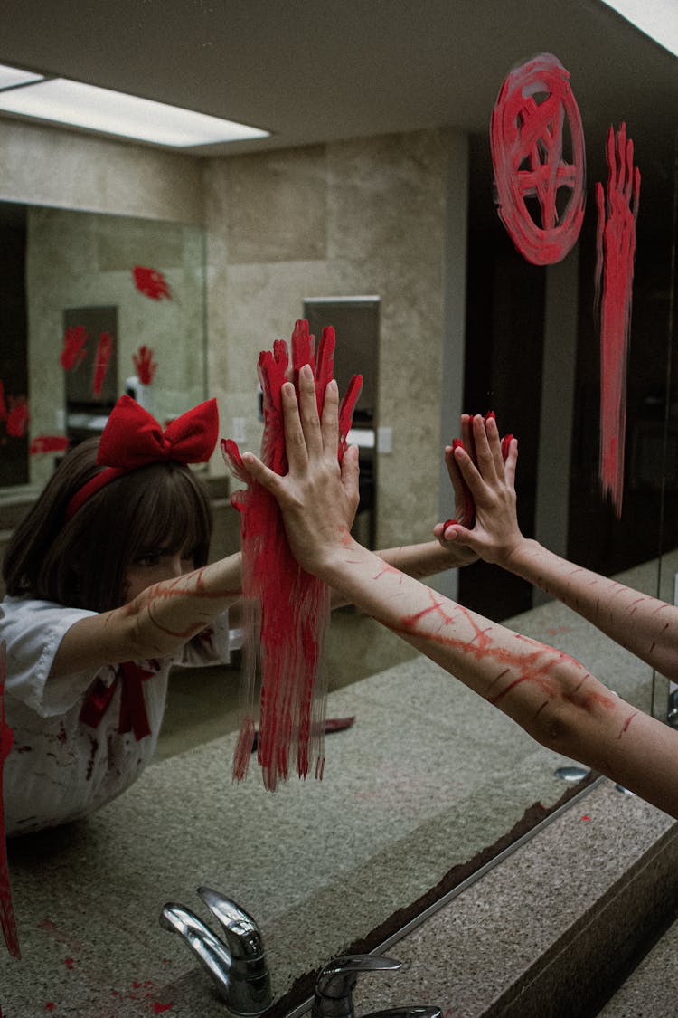 Woman With Red Paint Leave Scary Marks On Mirror