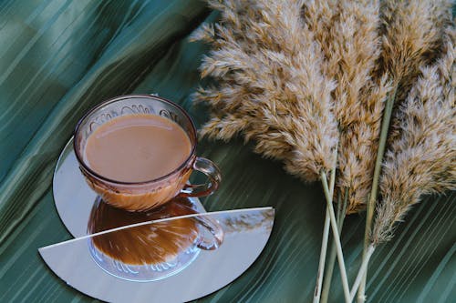 Foto profissional grátis de café, café com leite, caneca