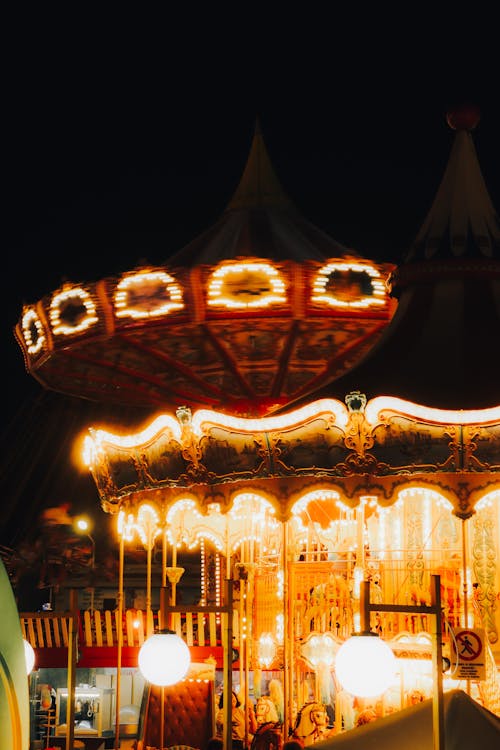 Foto De Stock Gratuita Sobre Atracción De Feria Carrusel Feria Iluminado Luces Noche Tiro 3296