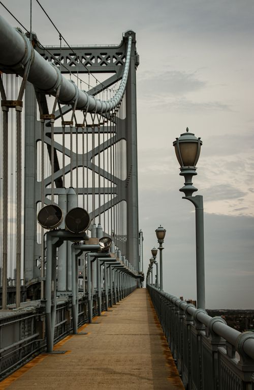 Free A captivating view of a bridge walkway in Philadelphia, capturing its architectural elegance. Stock Photo