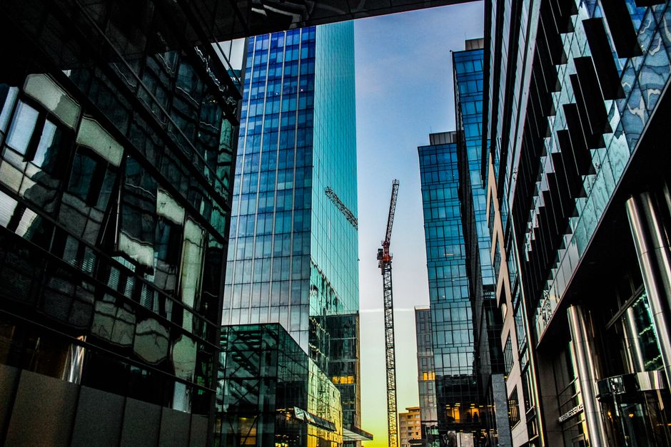 Commercial real estate investment visualization Commercial real estate investment visualization