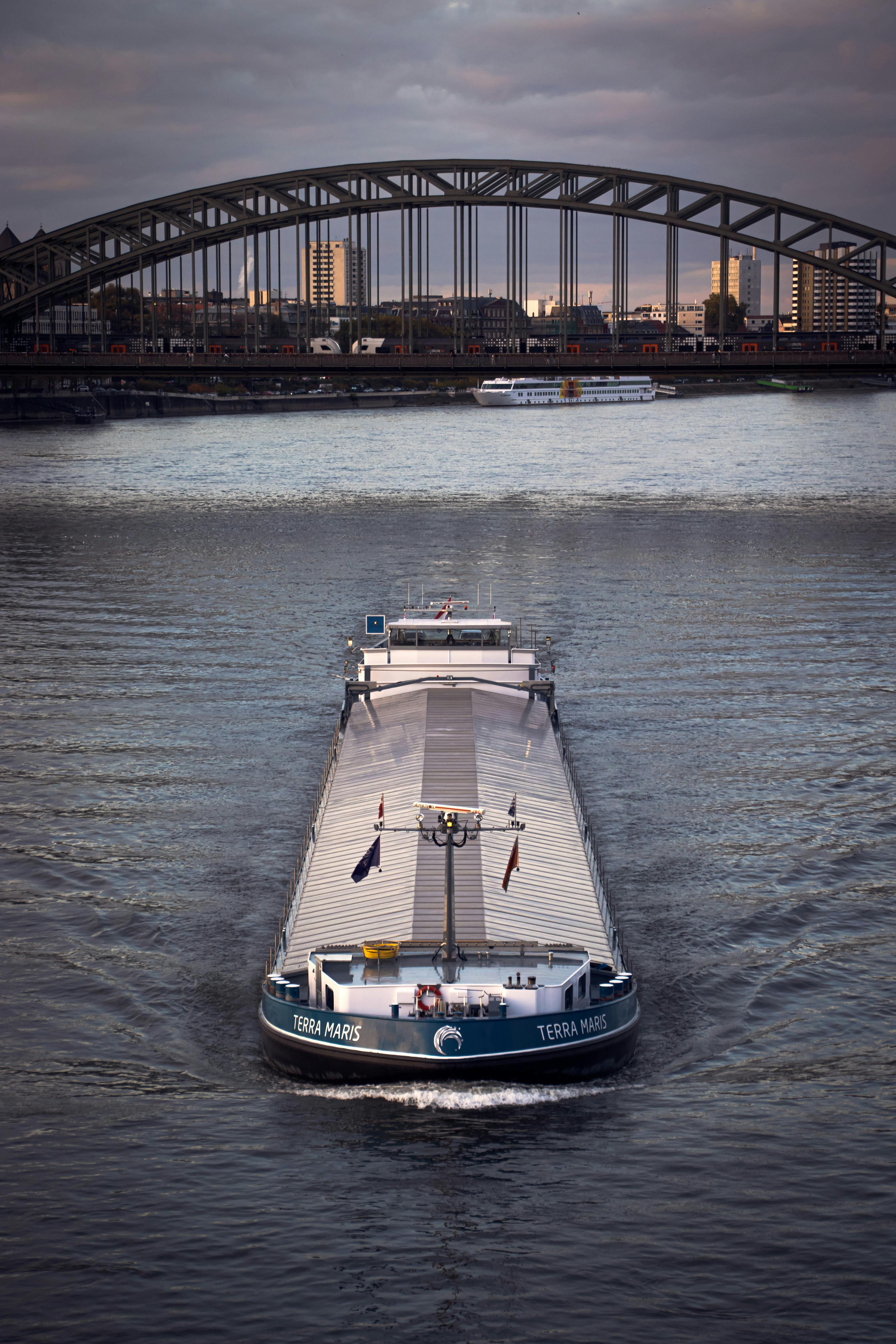 blue and gray ship on water